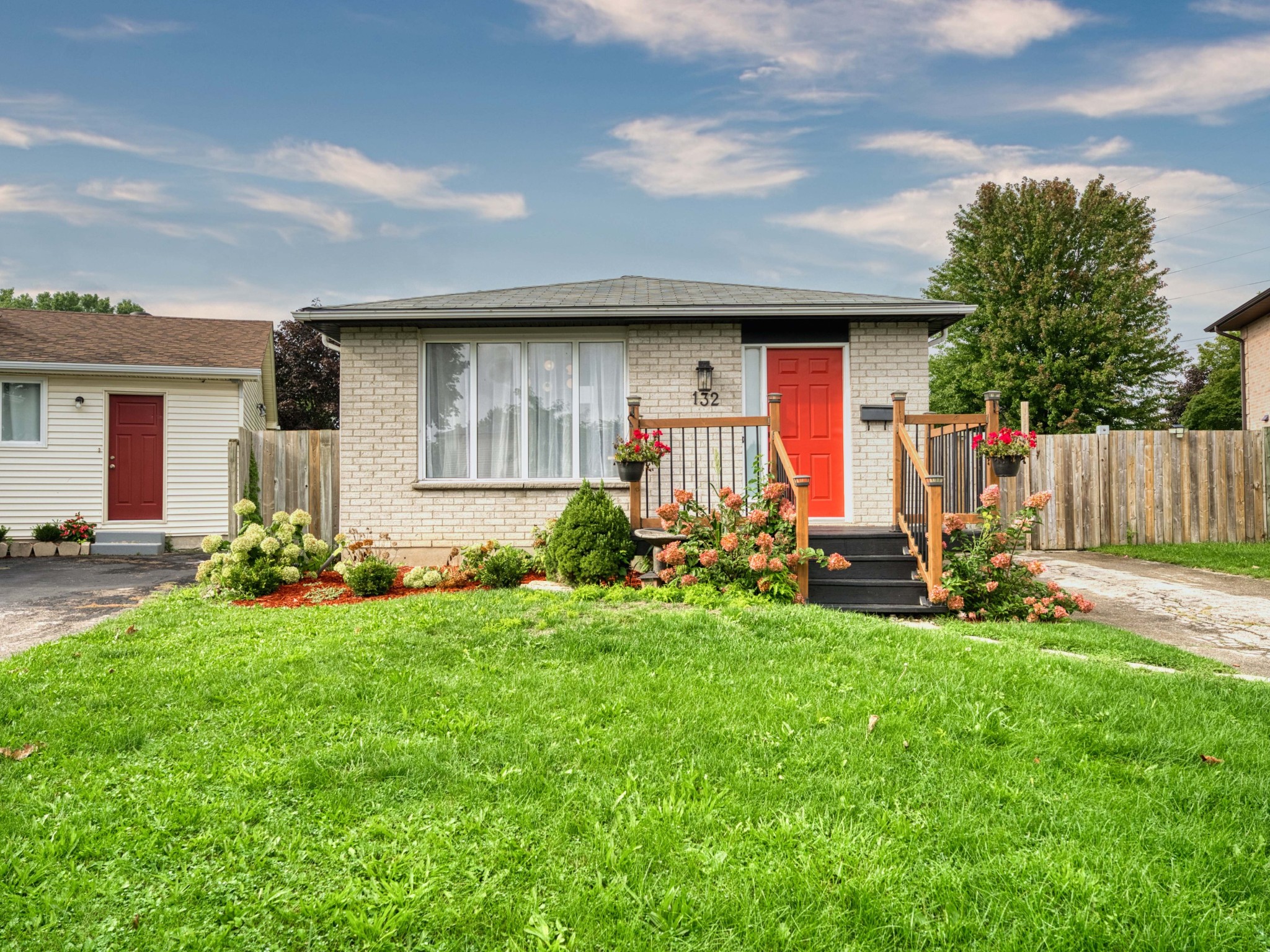 001-132-Sunridge-Crescent