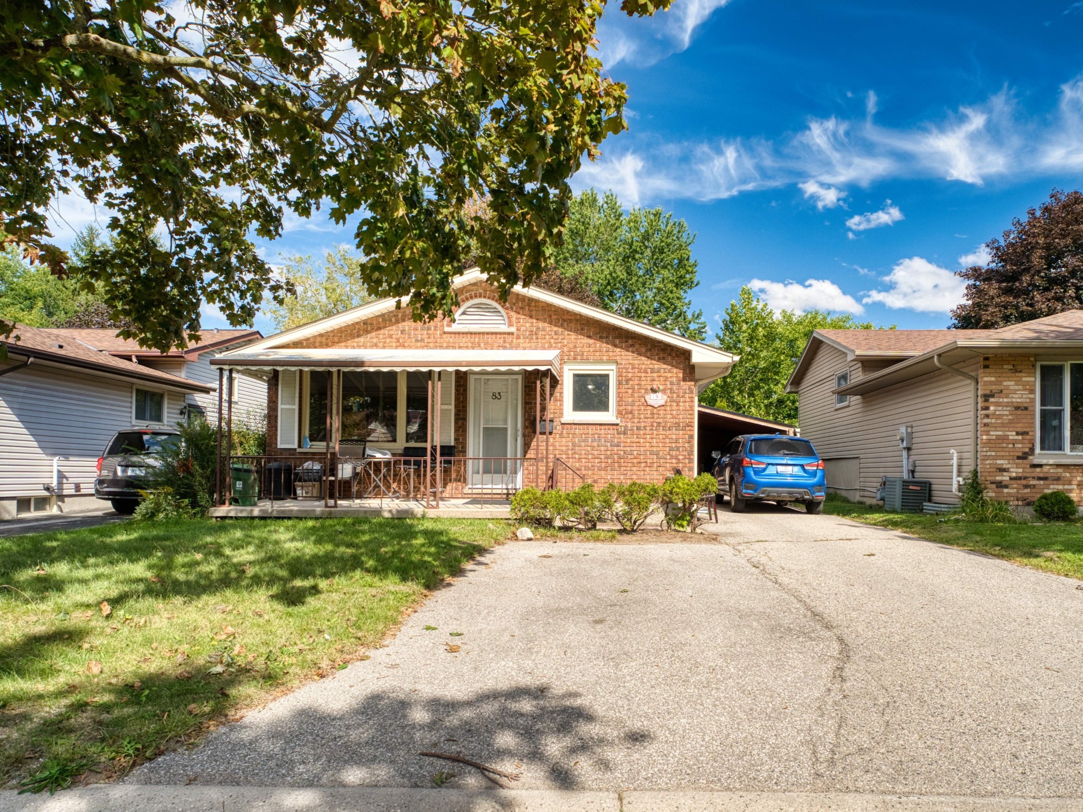 001-83-Rosamond-Crescent