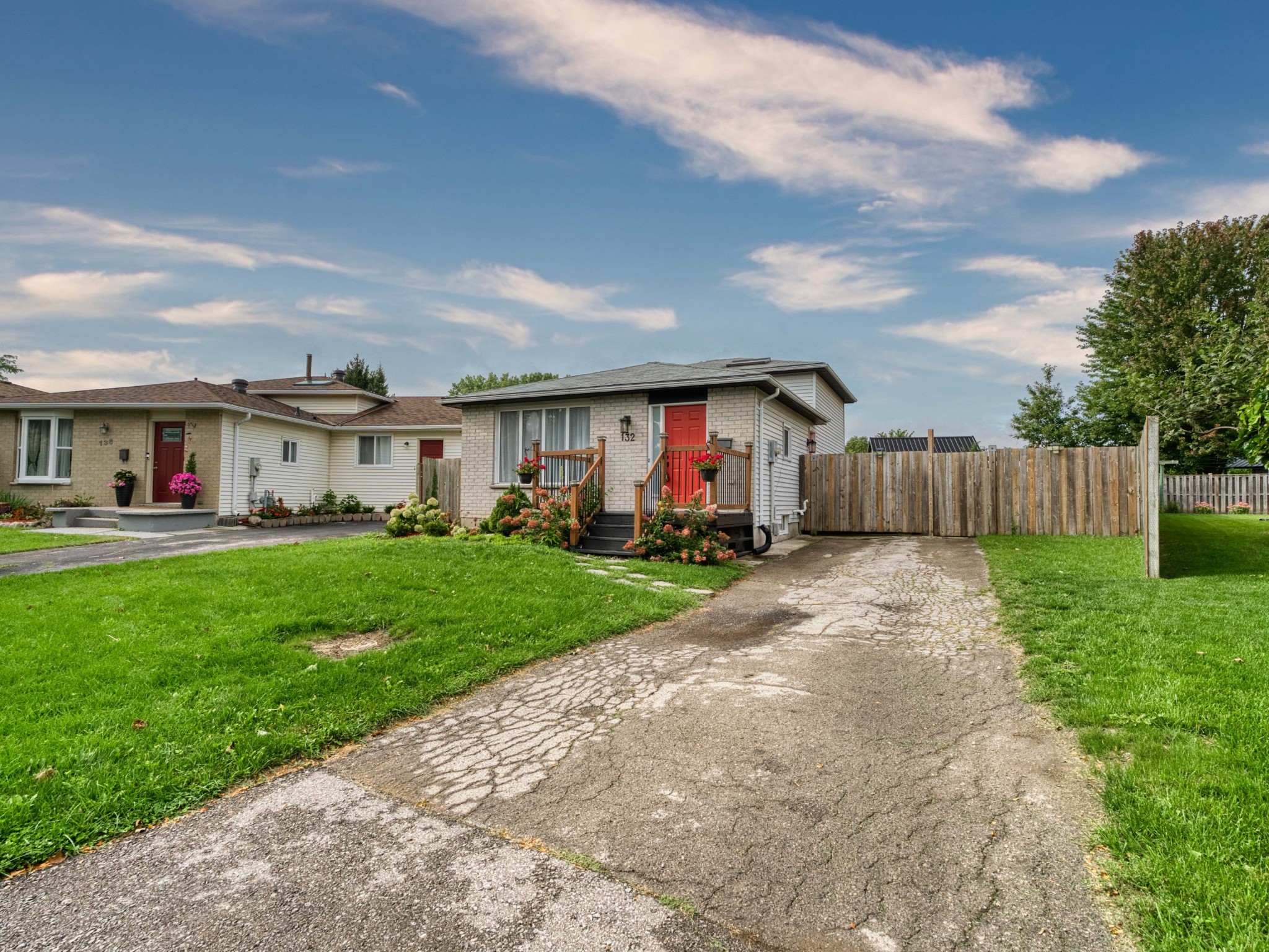 003-132-Sunridge-Crescent