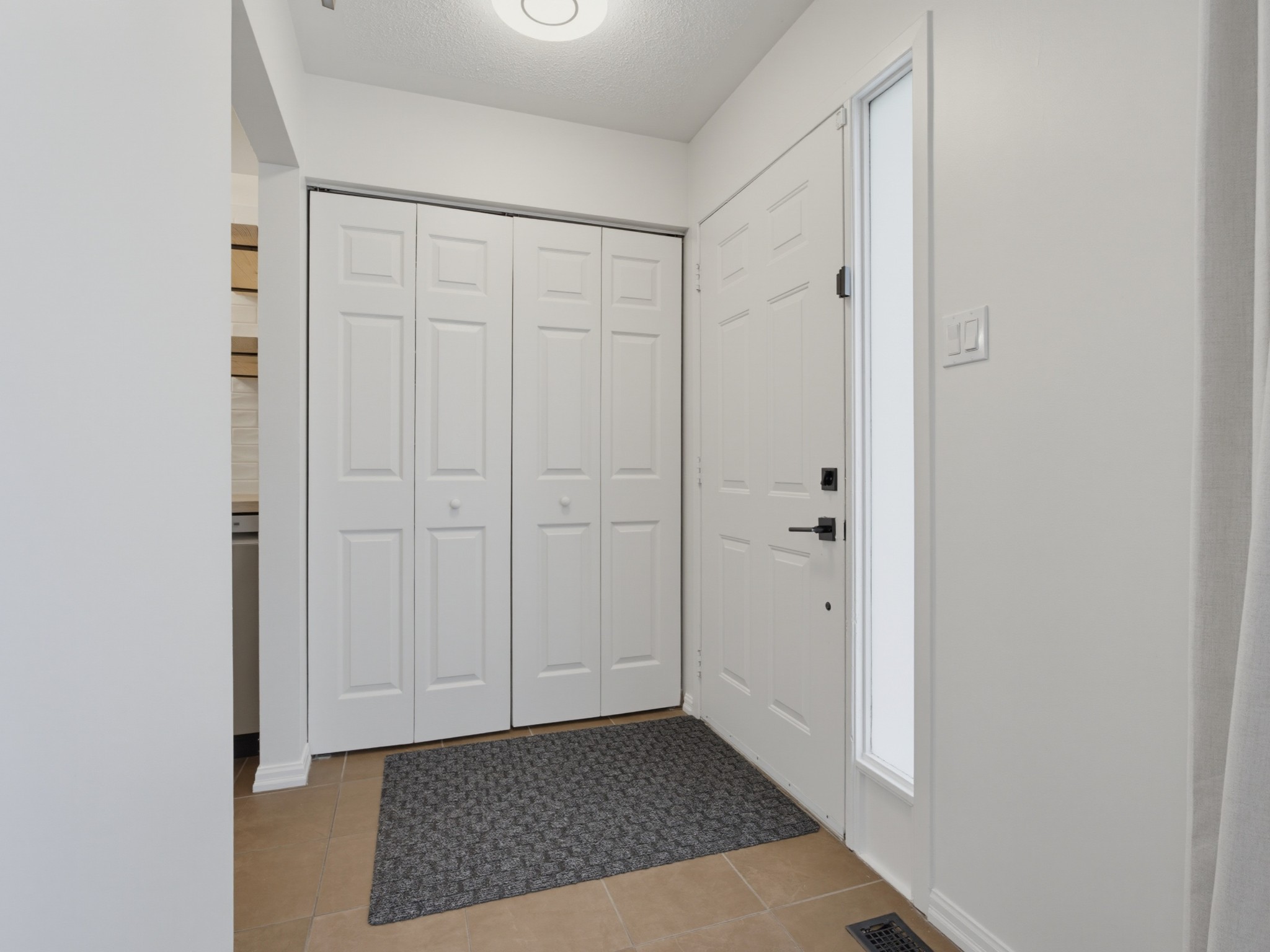 005-132-Sunridge-Crescent