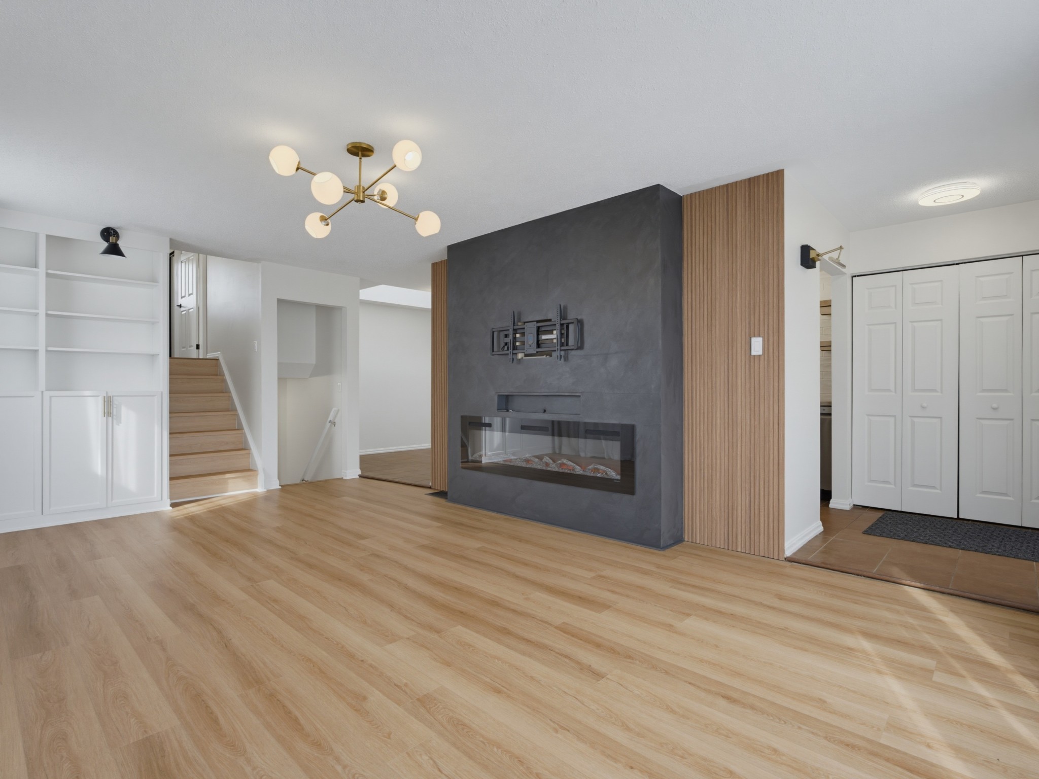 010-132-Sunridge-Crescent