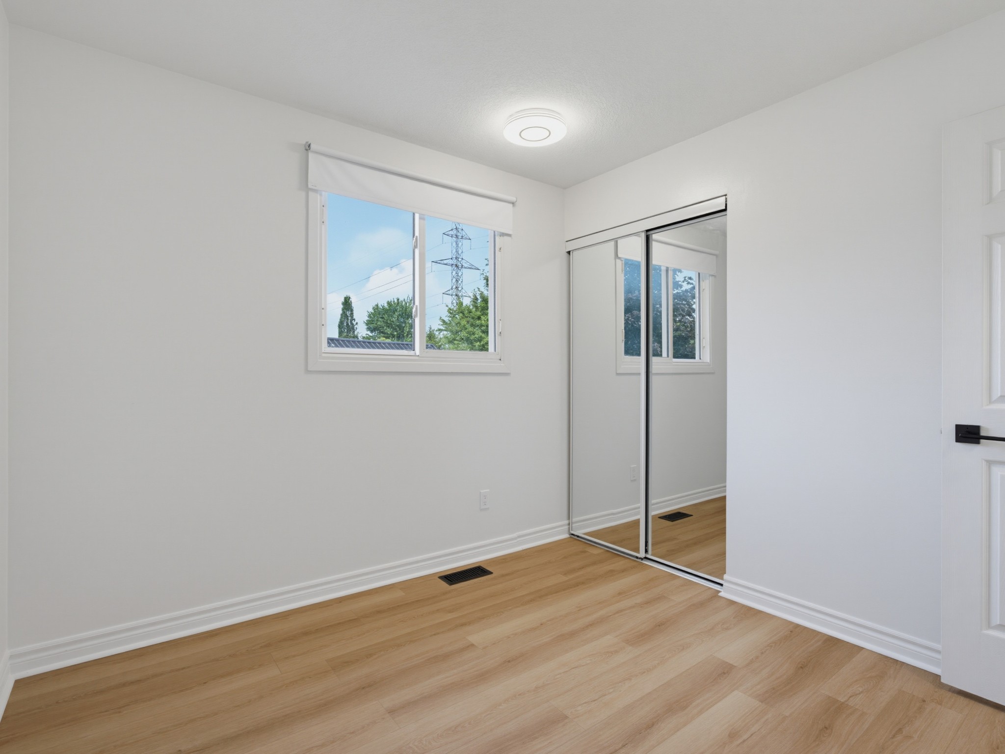 021-132-Sunridge-Crescent