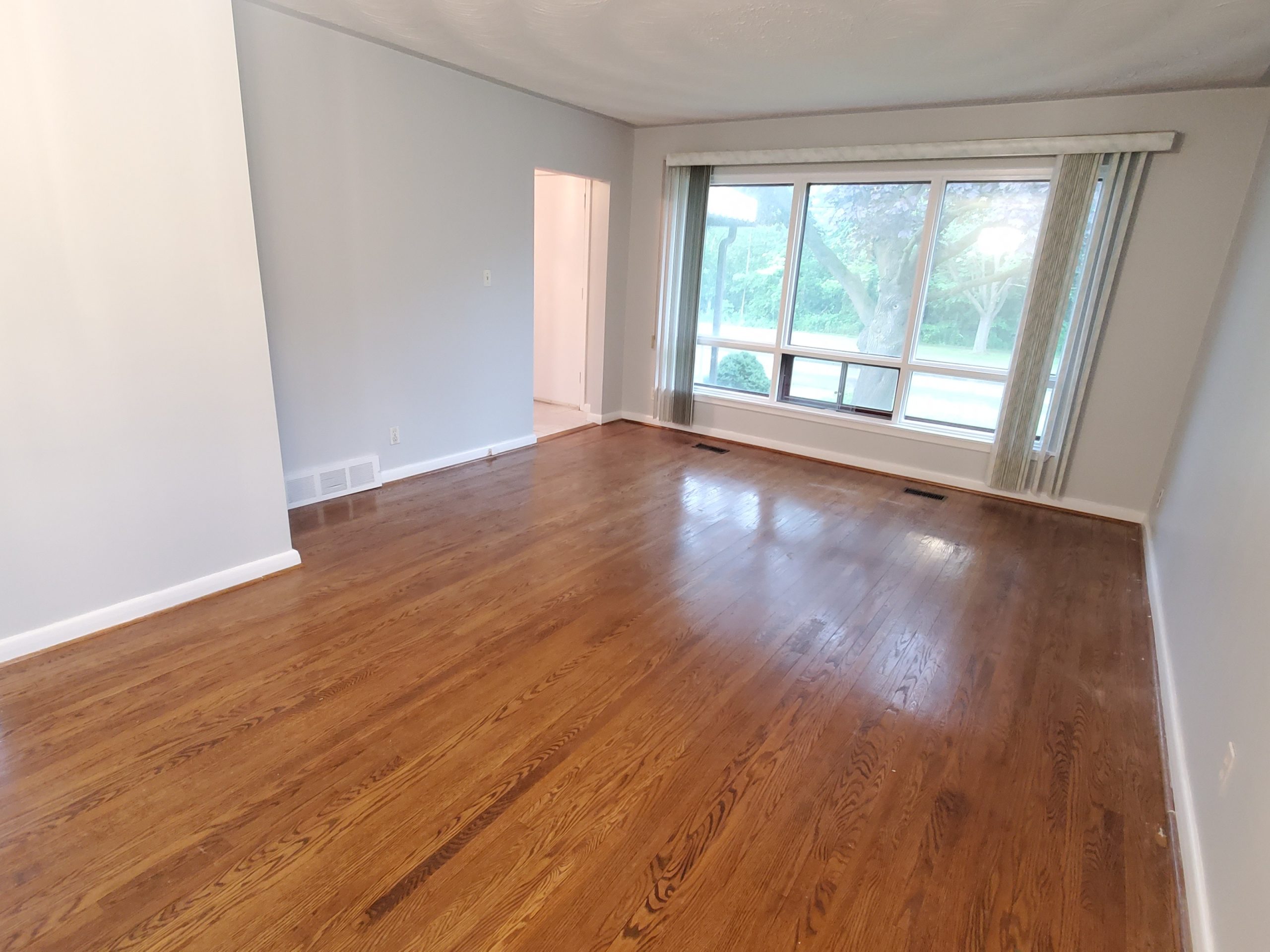 2-235-Wilson-Road-North