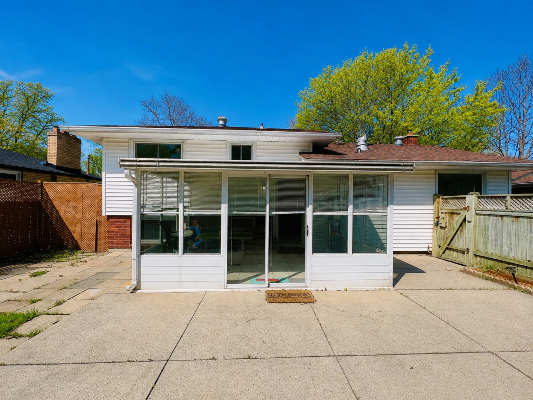 32-456-Belvedere-Avenue