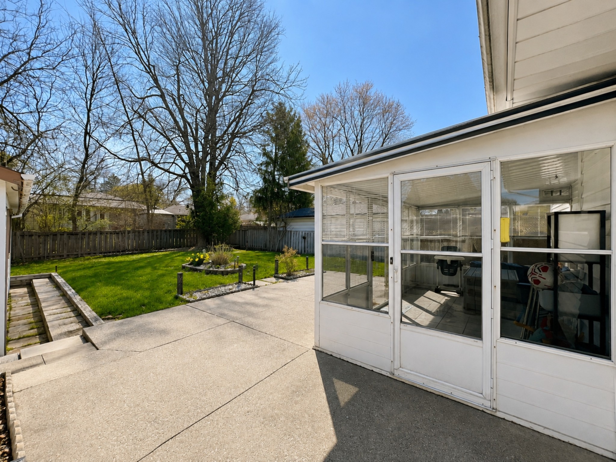 5-456-Belvedere-Avenue